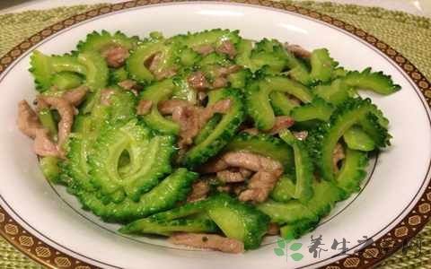 苦瓜炒肉丝苦瓜过水吗