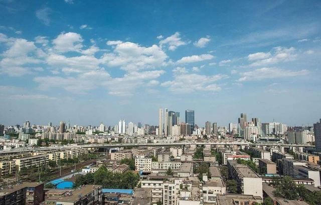 马云放言:2019的房价会和白菜一样的价钱,网友