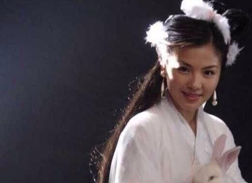 八个版本的嫦娥,赵丽颖最萌陈红最美,其中一个