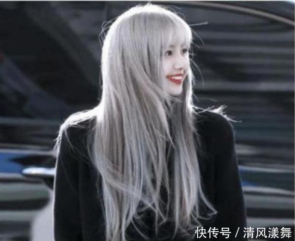 Girl of 21 years old of Thailand " silver hair "