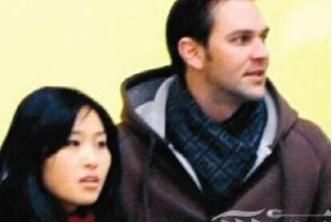 的女人:比陈婷小2岁,与巩俐有冲突,再嫁老外很