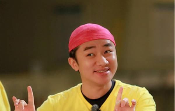 王祖蓝首次快手直播 二驴豪刷44万多 网友:希望