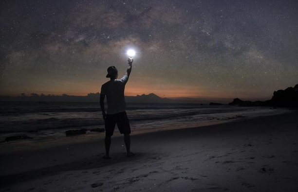 护栏姐:当老板只能发奋努力往前,期盼明天会更