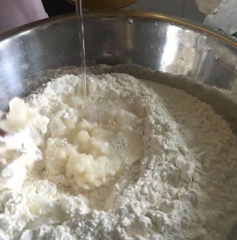 电饼铛做的饼总是很硬?掌握这几个小窍门,烙饼