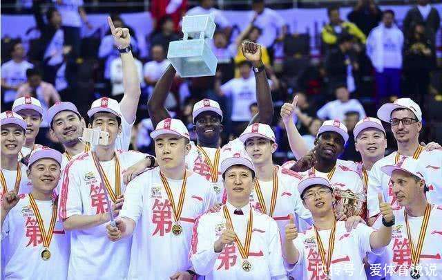 CBA第一重情义的球员! 拒其他球队千万年薪,