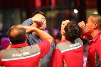 赞!京东春节不放假 !物流不准时就赔钱!投7500