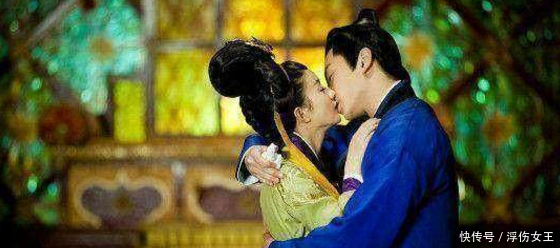 吻过赵丽颖的五个男人!图1太投入,图2太霸道,最