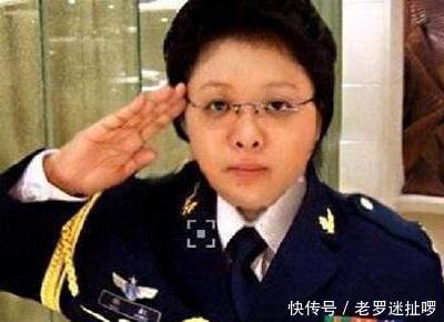 谁还没瘦过韩红年轻时军装照片曝光,身材姣好