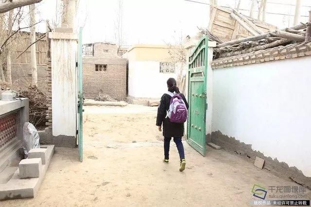 新疆女孩万里追梦,这里是片承载国足希望的足