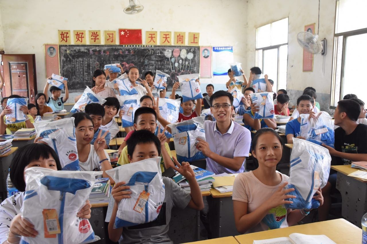 衡阳乡村教师夏海鸥 三尺讲台放飞青春梦想 衡阳乡村教师夏海鸥 三尺讲台放飞青春梦想