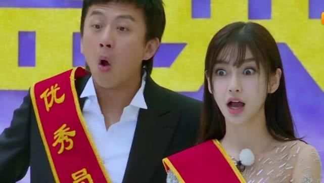 《跑男》集体T台秀时,鹿晗不慎摔倒,谁注意到