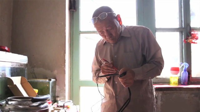 《中国梦—365个故事》修电器 《中国梦—365个故事》修电器