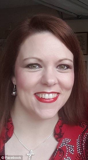 美39岁女教师与17岁男学生出轨录像曝光 美39岁女教师与17岁男学生出轨录像曝光