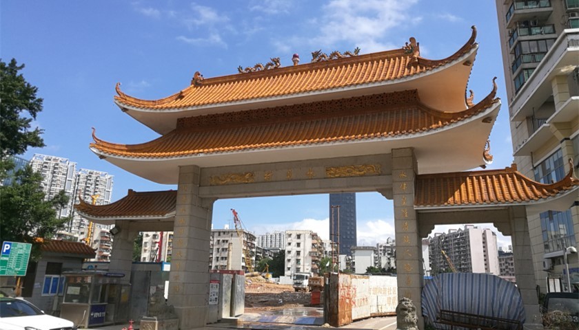 其实,盆菜宴在广东地区属于较为传统的宴席方式,这次引爆朋友圈的水贝