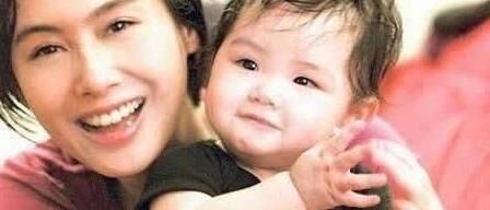 朱茵女儿黄莺婴儿时期照片很美啊,朱茵和女儿
