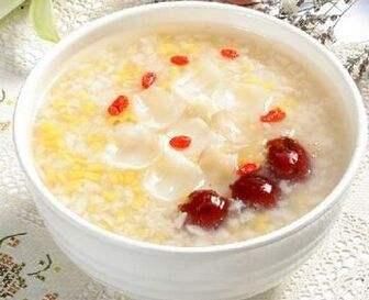 宝宝经常流口水,舌苔有地图舌,给孩子熬点汤和