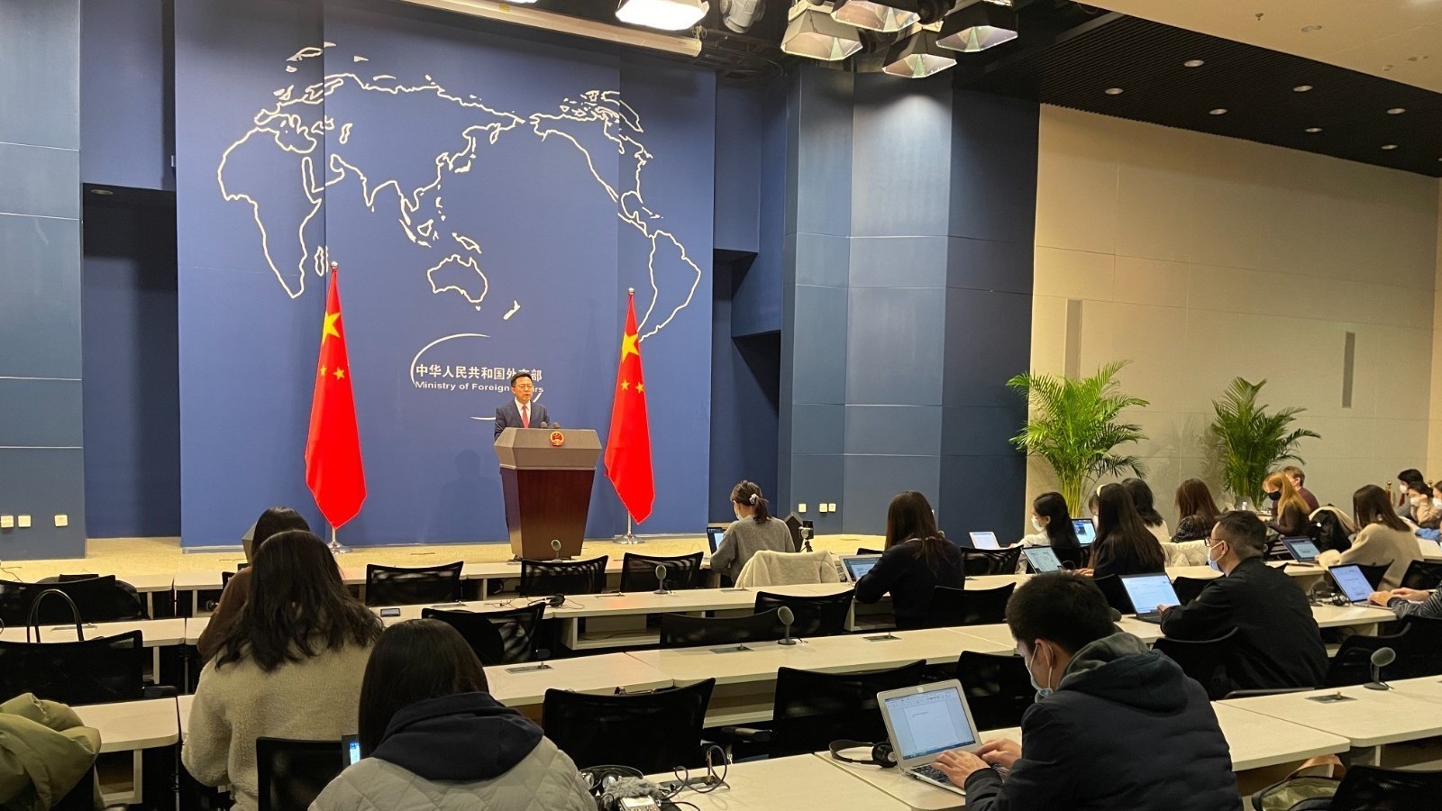 外交部：中方欢迎包括美国在内的各国运动员来华参加北京冬奥会