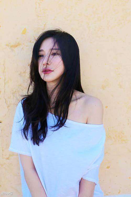 王宝强新恋情曝光, 女友温婉如20岁少女, 马蓉含泪反对: 我不同意