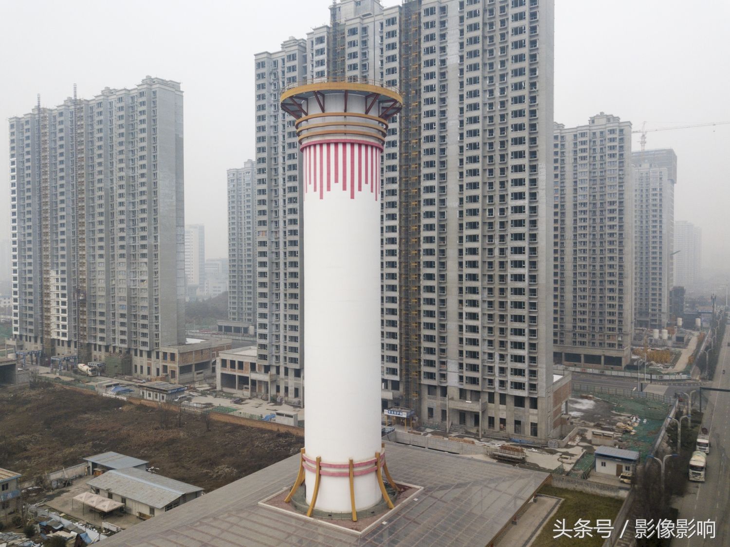 航拍西安长安区除霾塔 路人都不知用途