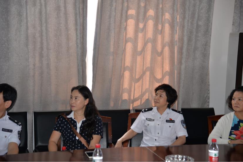 实地走访现代化办公区 见证公安系统改革新成效 实地走访现代化办公区 见证公安系统改革新成效