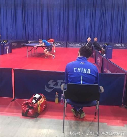 露出了属于自己的獠牙,以非常干脆的4:0横扫了自己的对手也是队友薛飞