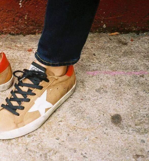 好奇 |明星们都在穿的运动鞋竟然是.