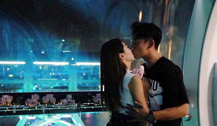 郑恺"浪漫力"爆发摩天轮拥吻程晓玥 浪漫收官相爱继续