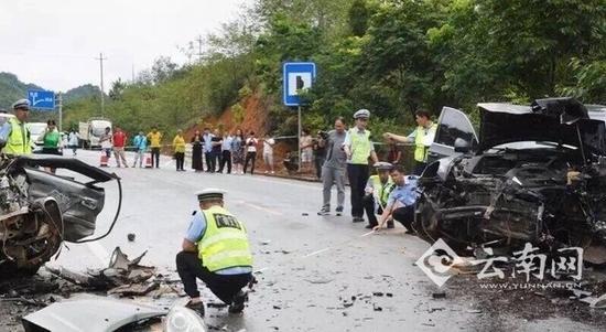 云南广南县珠西二级公路发生一起车祸致2死3伤 云南广南县珠西二级公路发生一起车祸致2死3伤