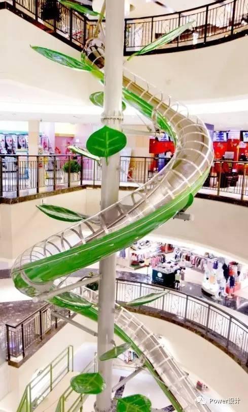 购物中心魔鬼滑滑梯,带你体验商场里的速度与激情