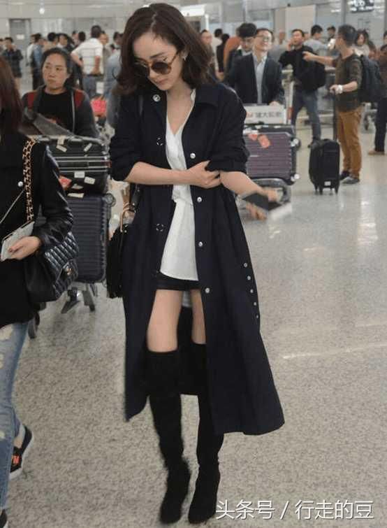 黑色长款风衣搭配图片_长款黑色皮风衣搭配图