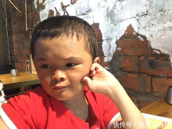 小马云被当猴耍,饭局上敬酒却无人应他!马云:这