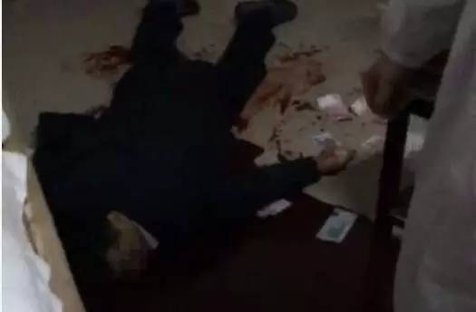 江苏靖江骨科名医在家中被杀,血泊中洒满钱 江苏靖江骨科名医在家中被杀,血泊中洒满钱