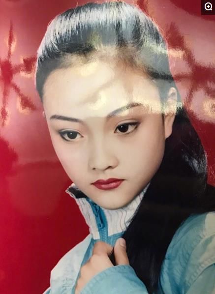 李小璐小时候照片爆出,终于知道甜馨为啥黑了