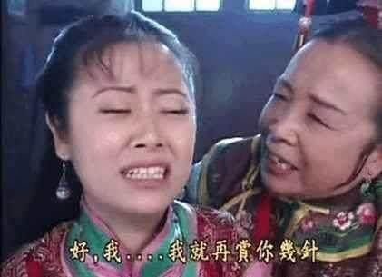 古装剧中受虐的女星,赵丽颖青筋爆起,baby被鞭