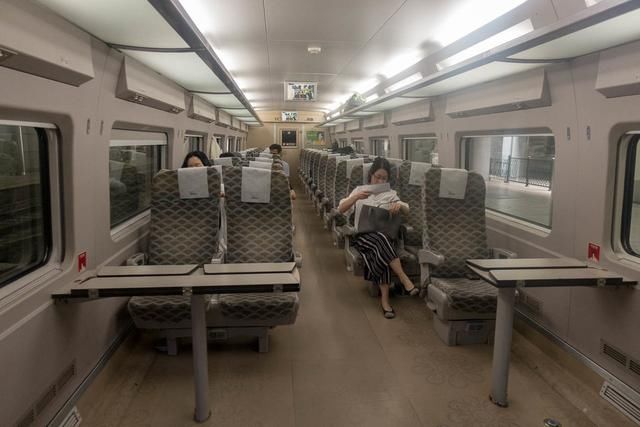 国外知乎Qoura:体验过中日韩俄高铁,中国的总