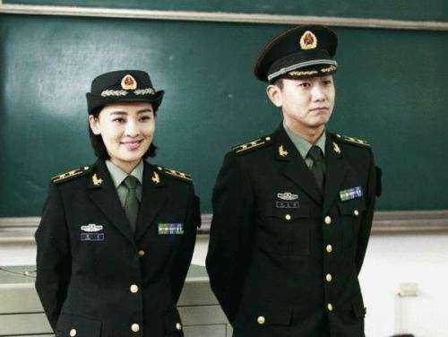 科普: 部队在教导员是什么级别? 别不信, 一级