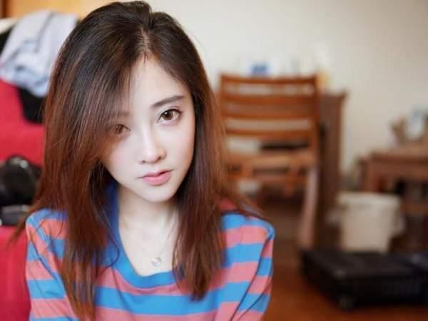 斗鱼冯提莫房间桌子上会转的东西是什么,冯提