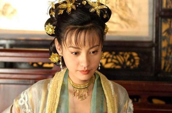 杨颖杨雪像韩国女团一样分不清,而张翰和黄晓