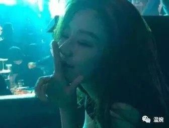 抖音温婉最新现状 温婉抖音吸粉百万内幕 温婉夜店摸大腿视频在哪看 (3)
