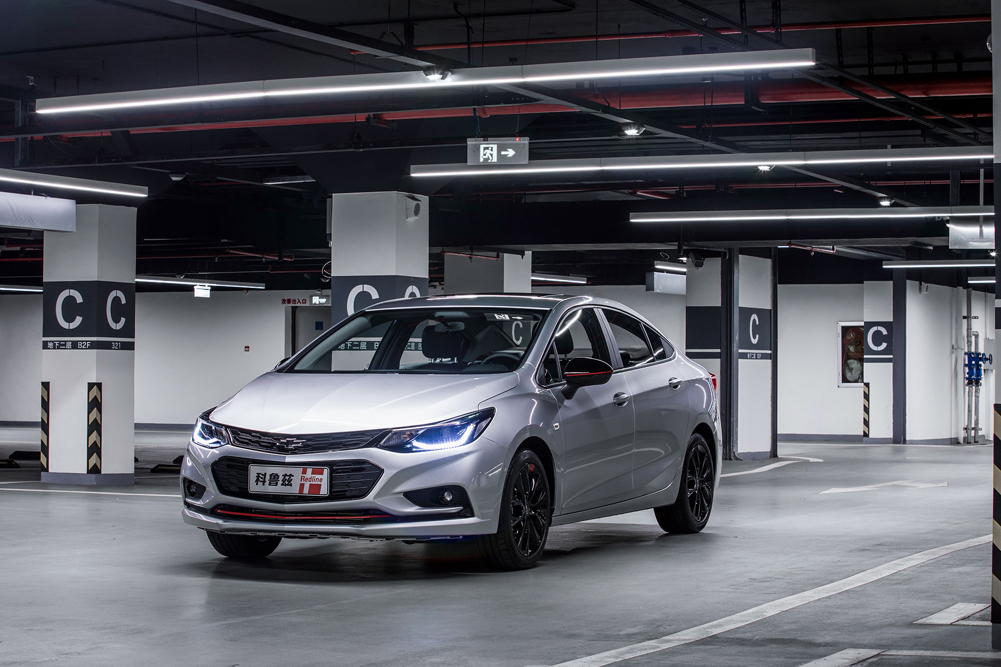 雪佛兰redline车型即将上市,近日,雪佛兰正式公布了科鲁兹redline车型