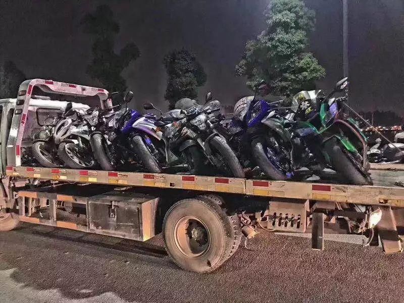 我看了两千多条抖音和快手,原来他们是这么玩