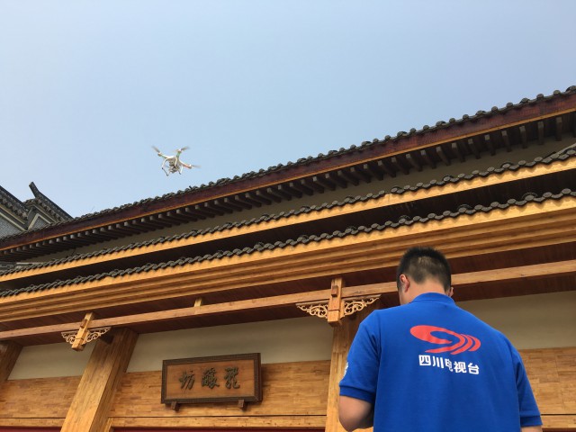 《砥砺奋进五年间》走进泸州聚焦百镇建设
