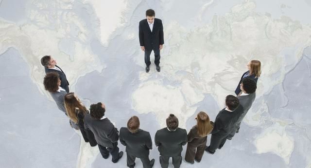 员工想辞职,要不要加薪留住他?看任正非马云的