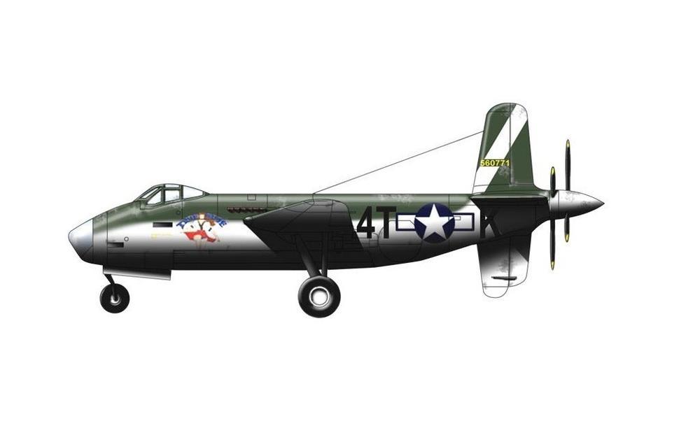 XB-42轰炸机的侧视图，看起来有点头重脚轻的感觉。不过，采用布局的飞机，对于跳伞的飞行可不好。万一运气不佳，飞行员有可能被后面的螺旋桨给打死。