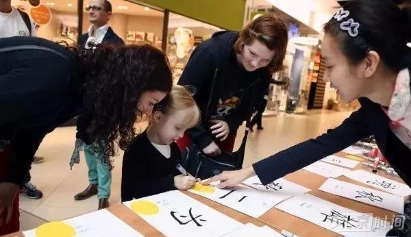 两会代表谈非遗:文化自信,让世界更期待 两会代表谈非遗:文化自信,让世界更期待