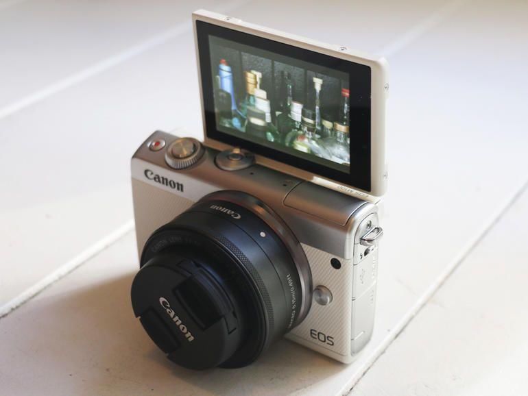 3000元的无反可以买吗?5000元的中端单反该买谁?