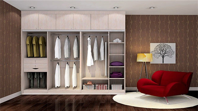 若不是装修师傅开口说出定制选购衣柜的秘密,恐怕这些又被坑了!