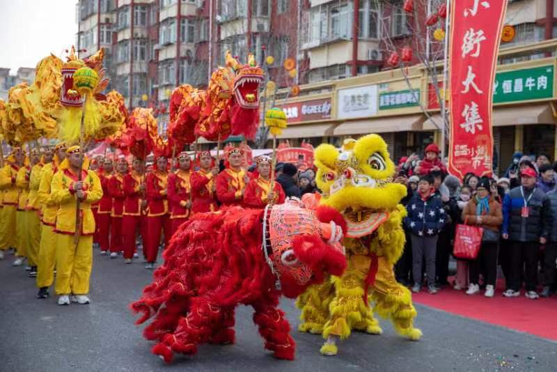 昌盛小街首届年货大集鸣锣开市 昌盛小街首届年货大集鸣锣开市