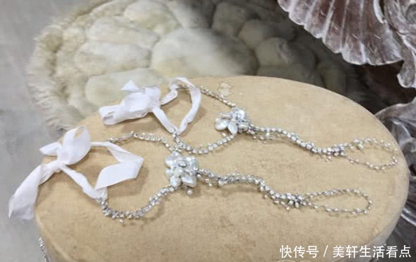 沙滩婚礼高跟鞋寸步难行,不要慌,赤脚凉鞋拯救