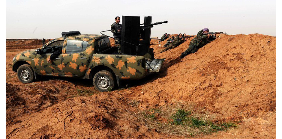 【揭秘·战狼2】开着皮卡来打仗?这样的军队你见过没